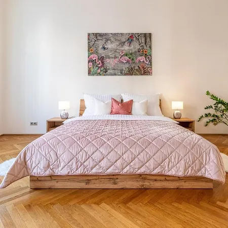 Stylish Luxury Flat In Old Town Apartment Bratislava Exterior photo